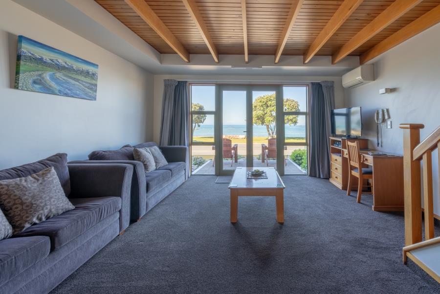 A 2 bedroom ocean view unit at the Anchor Inn Kaikoura. Click for more information.