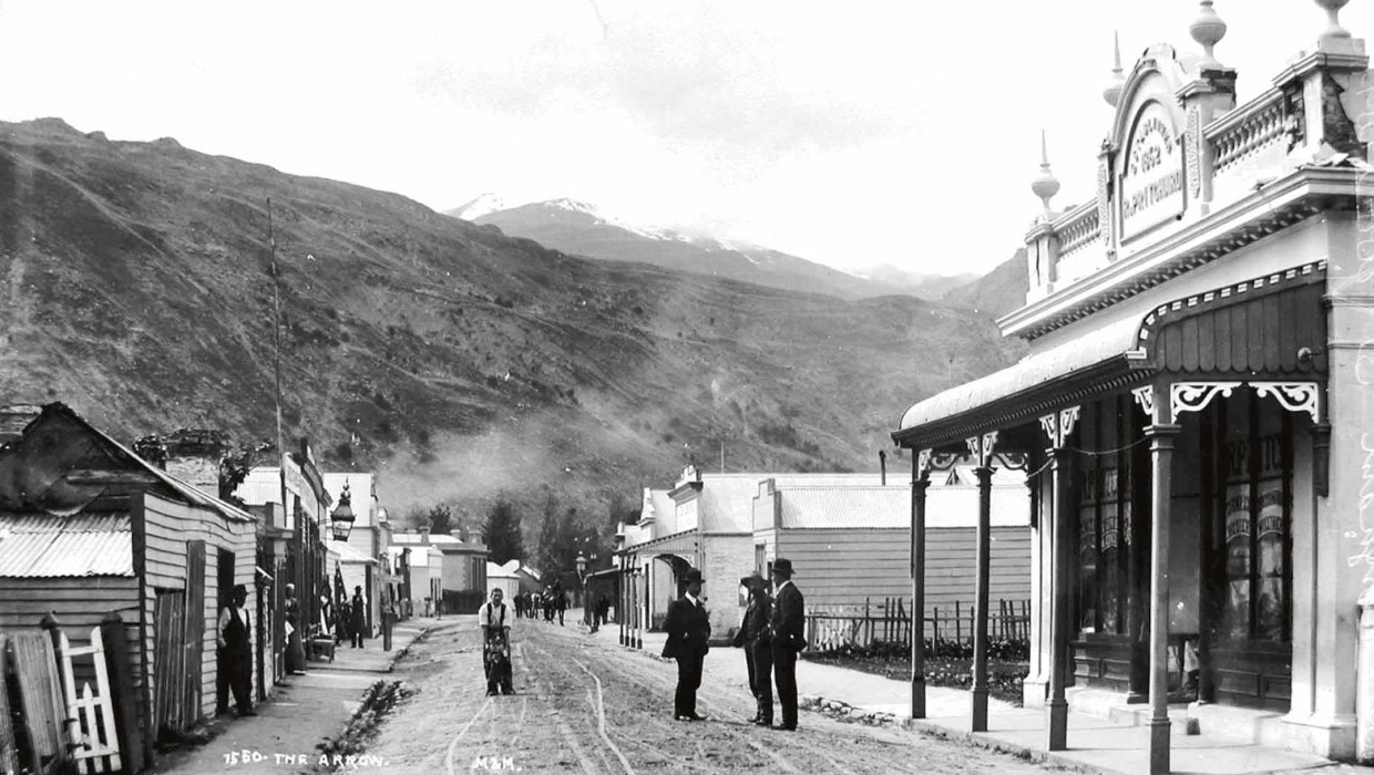 Buckingham St Arrowtown Circa 1905. Image courtesy Arrowtown Promotion And Business Association