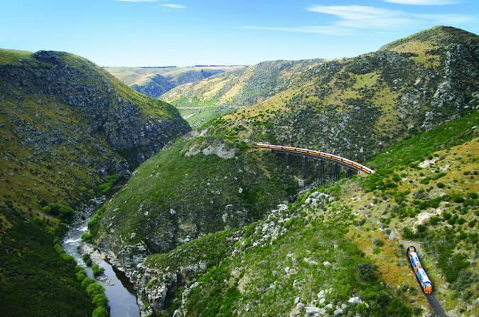 All aboard for amazing scenery on the Taieri Gorge Railway