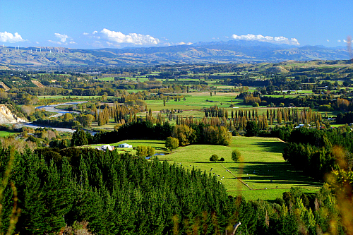 The Lower Pohangina valley - pic courtesy manawatunz.co.nz