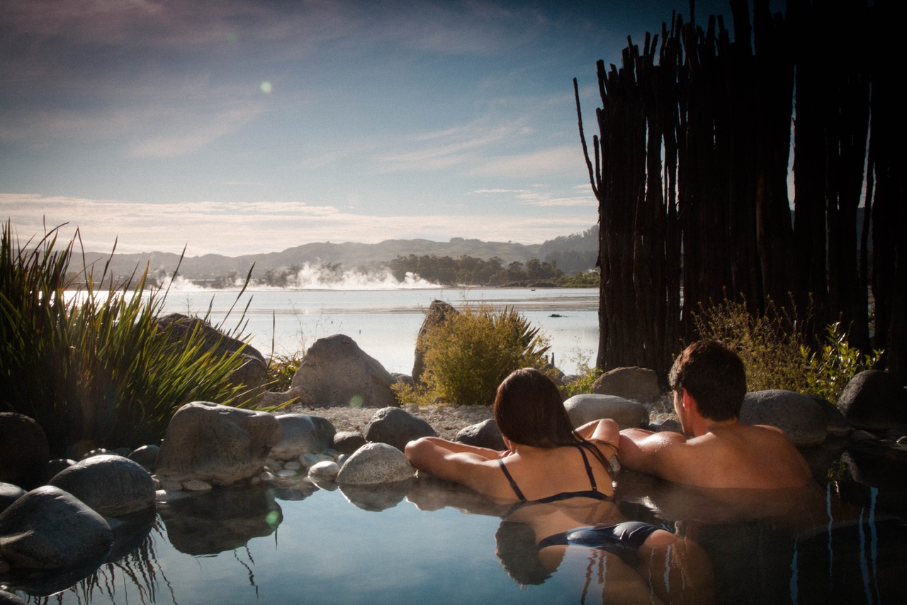 Relaxing in the Polynesian spa at Rotorua - pic by RotoruaNZ.com