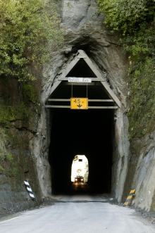 Taranaki Moki Rd Tunnel Courtesy Rob Tucker