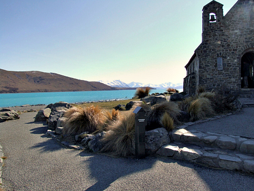 Picture of Lake Tekapo and the much photographed Church of the Good Shepherd